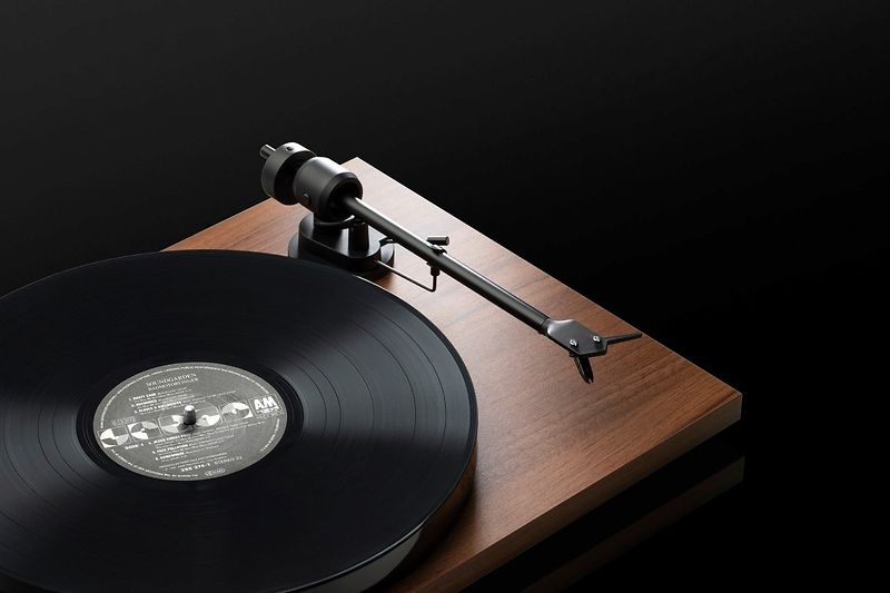 Pro-ject E1 BT - Bluetooth Turntable - Walnut