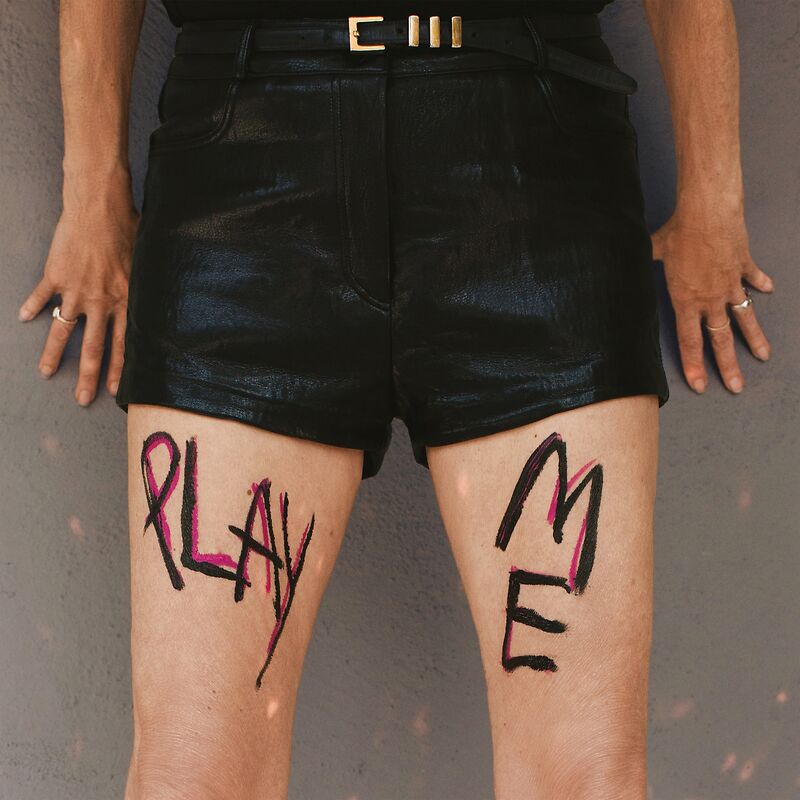 PLAY ME - Black Vinyl