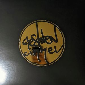 185 - Glow In The Dark Vinyl by Gesloten Cirkel