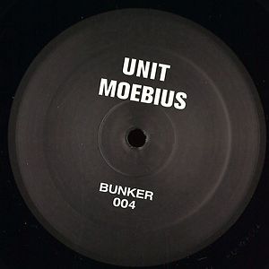 BUNKER 004 by Unit Moebius