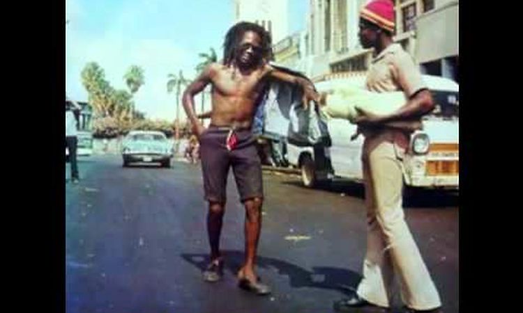 Dr Alimantado - Gimmie Mi Gun - (Best Dressed Chicken In Town)