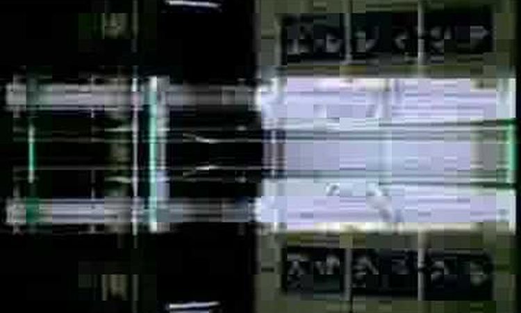 Four Tet - She Moves She