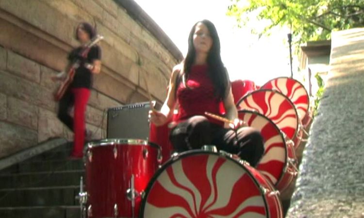 The White Stripes-Hardest Button To Button