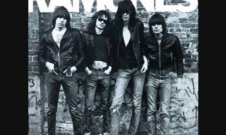 RAMONES - Listen To My Heart