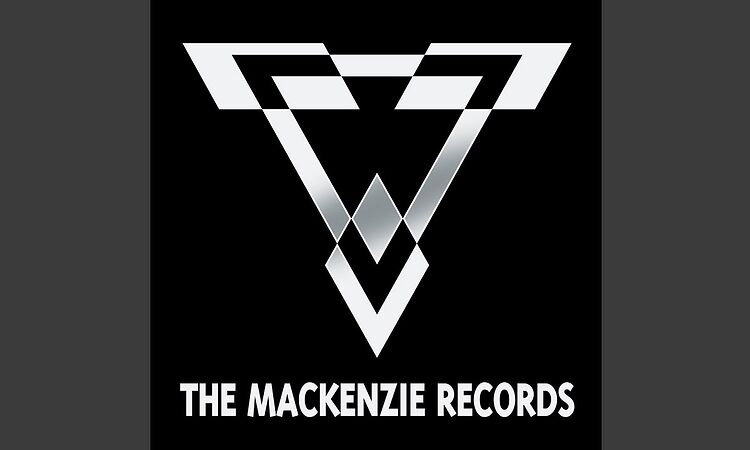  Falling In Love (Original Club Mix)