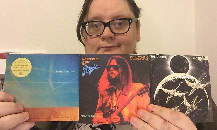 Neil Young - Somewhere Under The Rainbow,  High Flyin' & Molina, Talbot, Lofgren All Roads Lead Home