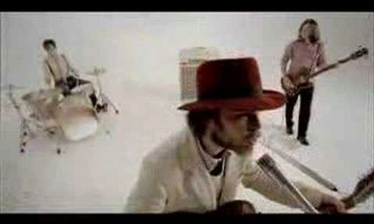 Supergrass - St. Petersburg (Official Video)