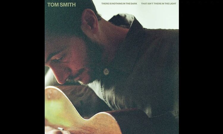 Tom Smith - Life Is For Living