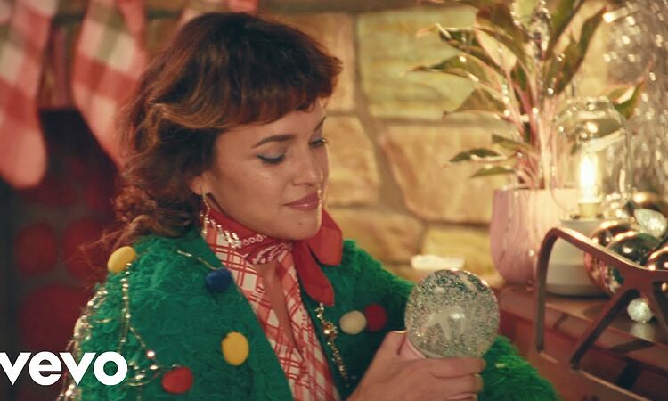 Norah Jones - I Dream Of Christmas