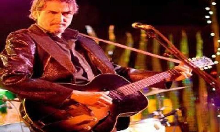 Giant Sand-Loretta and the insect world