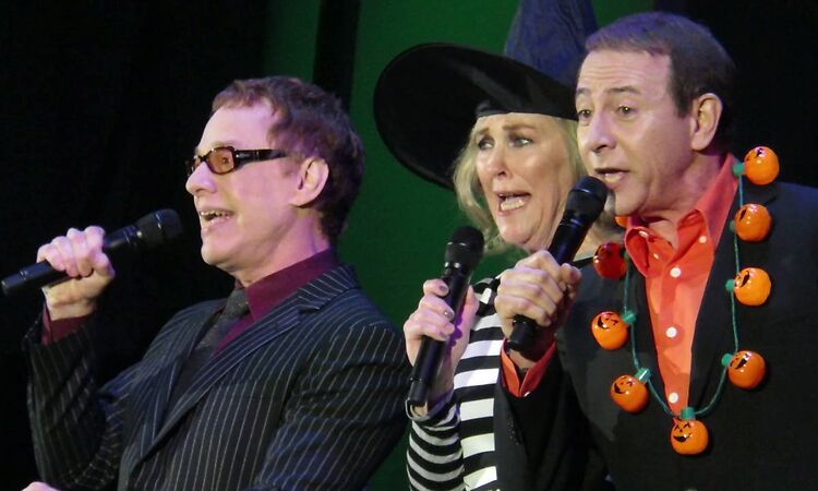 Danny Elfman, Catherine O'Hara, & Paul Reubens - Kidnap the Sandy Claws -Live - 10/31/15