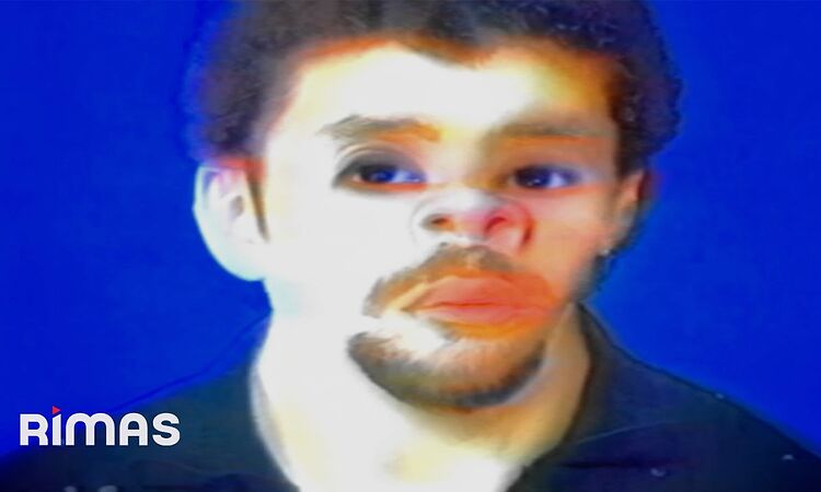 BAD BUNNY - EL CLúB (Video Oficial) | DeBÍ TiRAR MáS FOToS