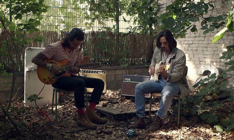 Hermanos Gutiérrez - El Jardin