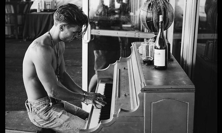 Kaleo "Way Down We Go" [Stripped Audio]