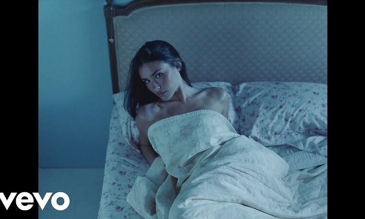 Madison Beer - for the night (Official Visualizer)