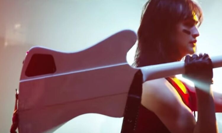 Mötley Crüe - The Dirt (Est. 1981) (feat. Machine Gun Kelly)