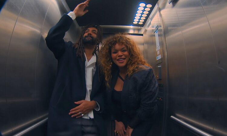 Kunde - Out the Blue (Feat. Okon) Official Video