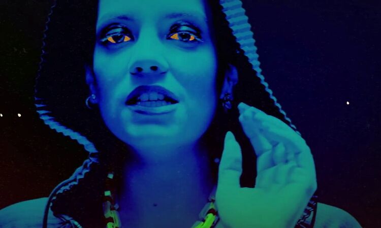 Lily Allen | Sheezus (Official Video)