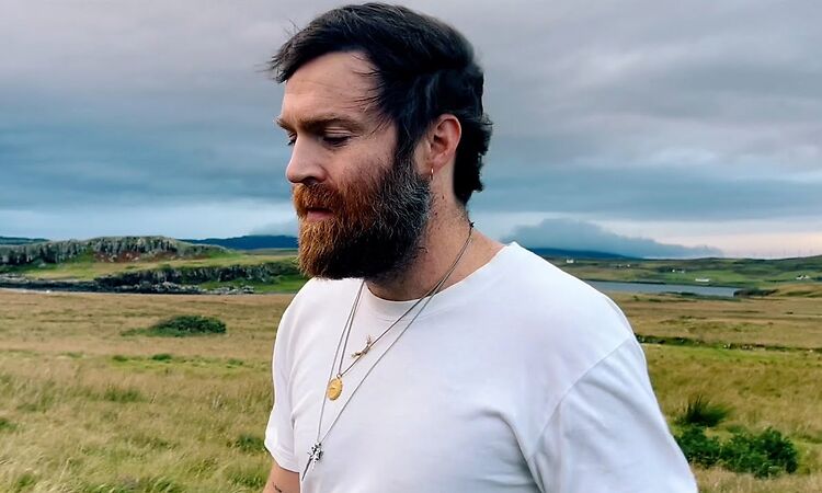  Chet Faker - Can You Swim? (Official Music Video)
