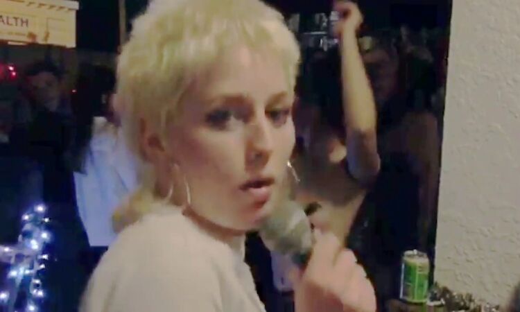  Amyl and The Sniffers - 70's Street Munchies