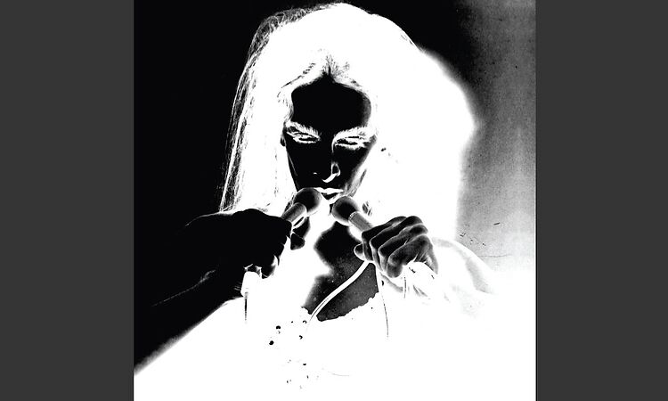 ΤΡΑΓΟΥΔΙ ΑΠΟ ΤΟ ΑΙΜΑ ΤΩΝ ΔΟΛΟΦΟΝΗΜΕΝΩΝ (Song from the Blood of...