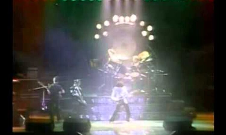 Queen Live Killers 01 We Will Rock You (fast)