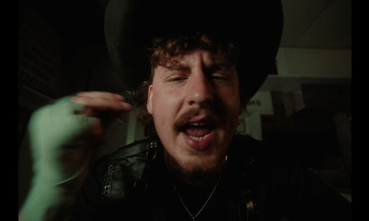 Fat Dog - Go F*** Urself (Officiële video)
