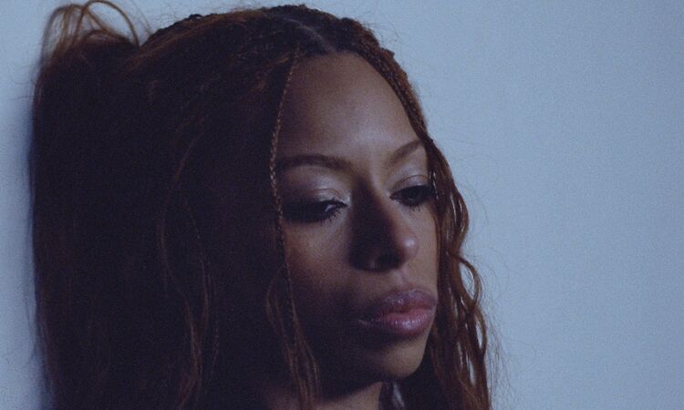 Ravyn Lenae - Bobby (Official Visualizer)
