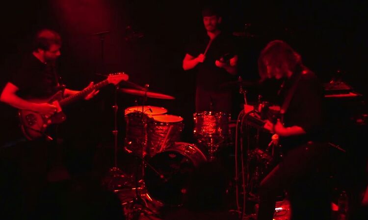 Dans Dans - Naiad (Live)
