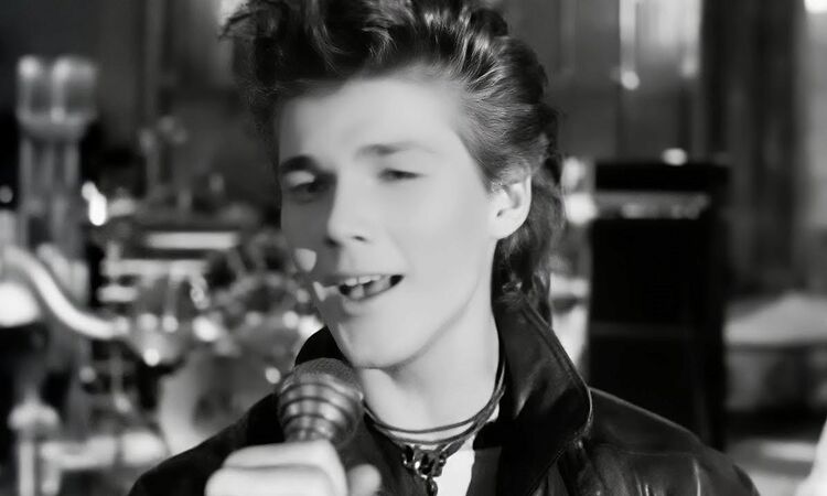 a-ha - The Sun Always Shines on T.V. (Official Video)