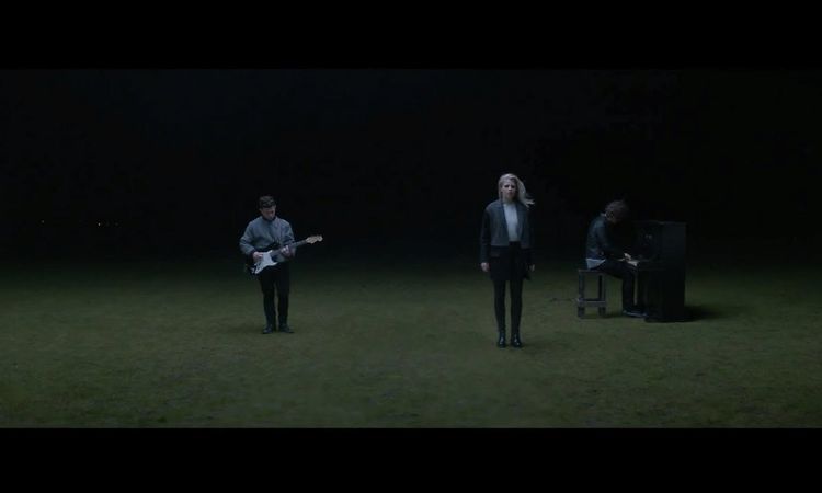 London Grammar - Nightcall (Official Video)