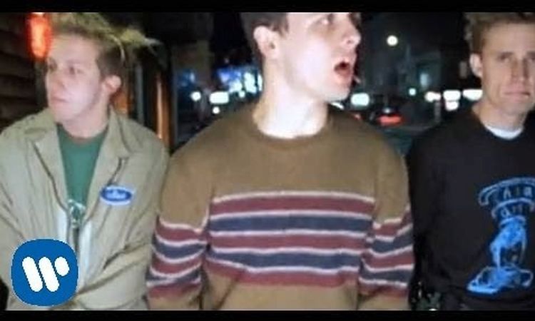 Green Day - When I Come Around [Official Music Video]