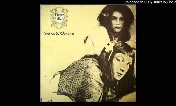 Deux Filles - Drinking at a Stream