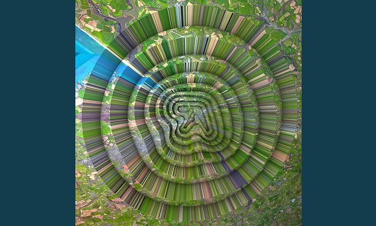 abundance10edit [2 R8's, FZ20m & a 909]
