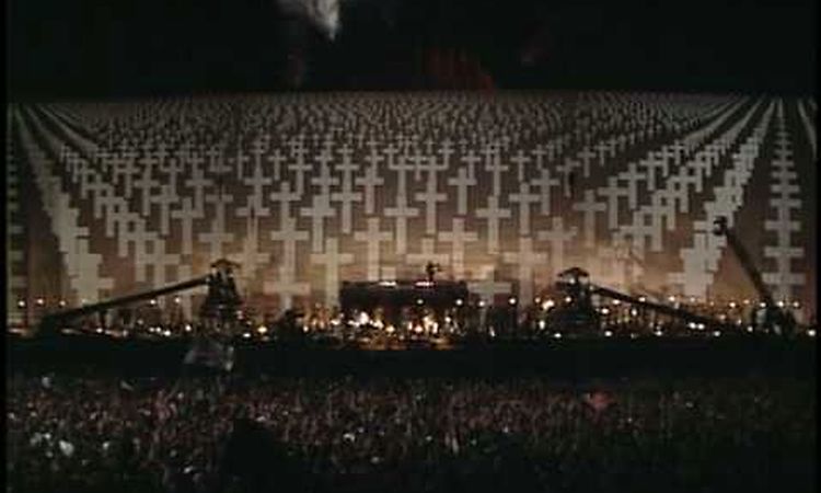 Roger Waters - Bring the Boys Back Home [Live in Berlin]
